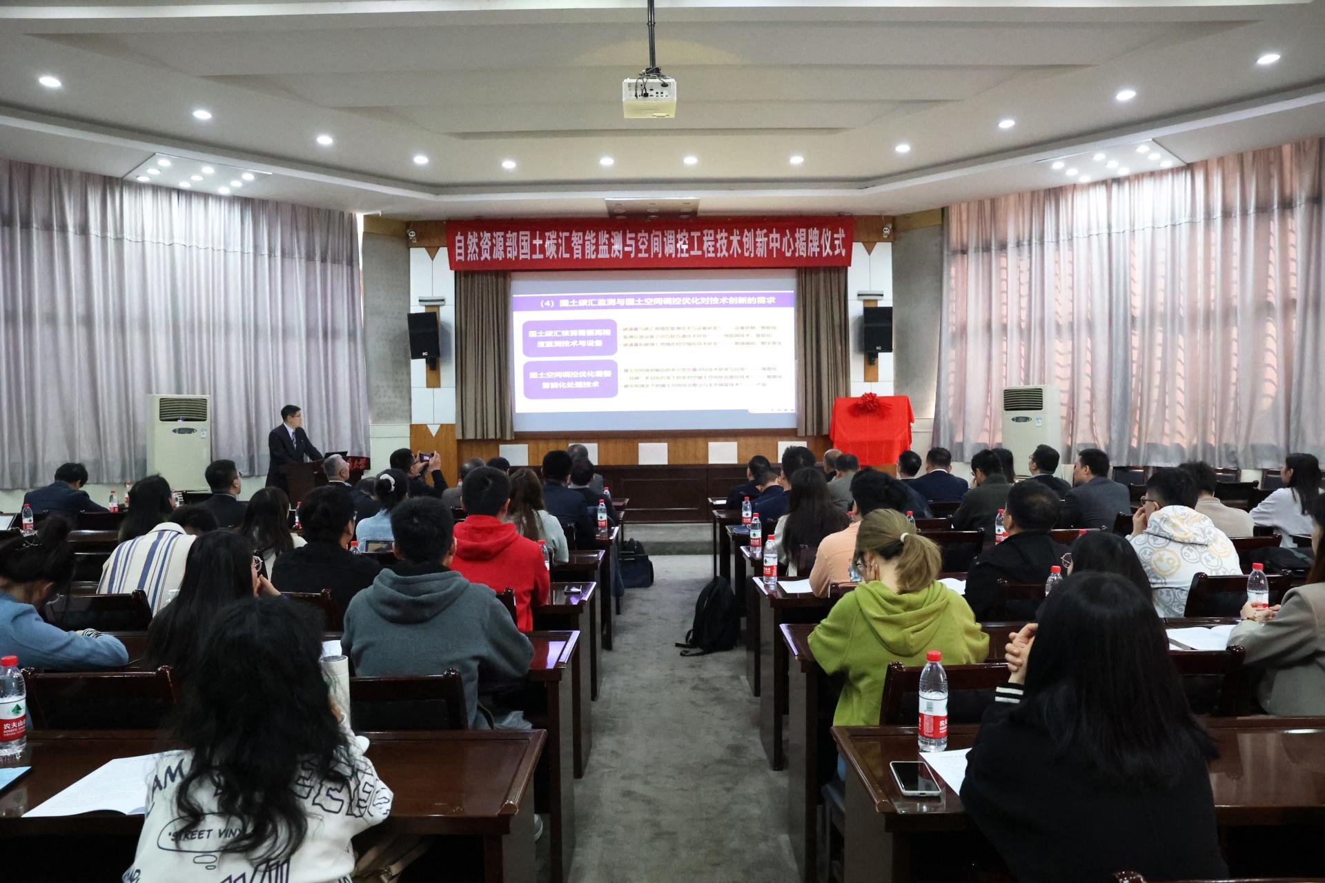 //www.crzipai.net/__local/7/BA/1B/C29BCACEFCBE46B8948EB436D9B_19B54ABE_43309.jpg?e=.jpg
